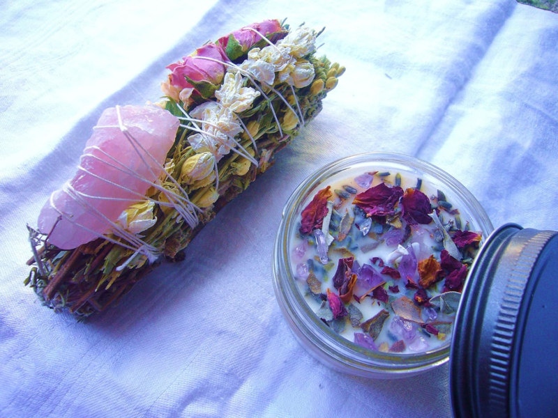Luxury Spring Meadow Smudge Box Set with Floral Sage Wand - Speedmerchant65 / The Hungry Bookworm / Fireside Books