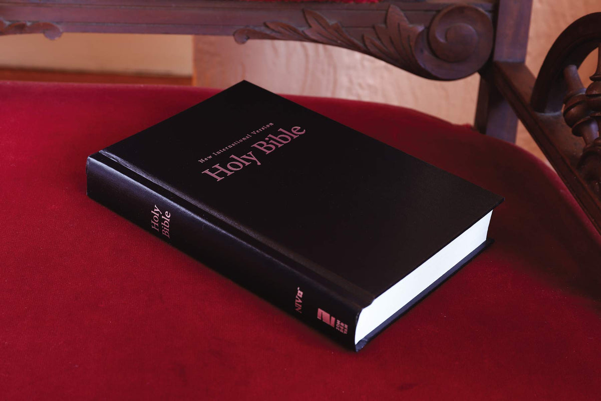 NIV, Value Pew and Worship Bible, Hardcover, Black - The Hungry Bookworm & Speedmerchant65
