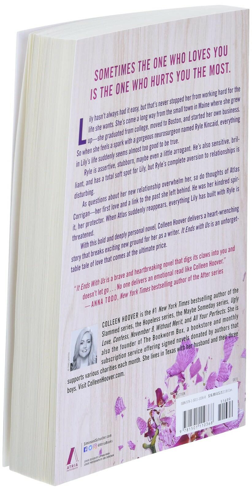 It Ends with Us: A Novel (1) [Paperback] Hoover, Colleen
